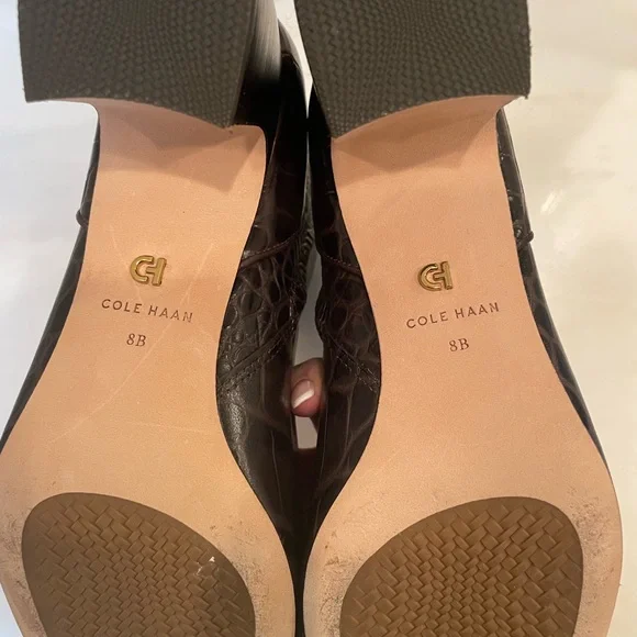 Cole Haan, Gemma Ankle Boots, Sz 8, Dark Brown Croc-Embossed. Worn one time. - Picture 8 of 9